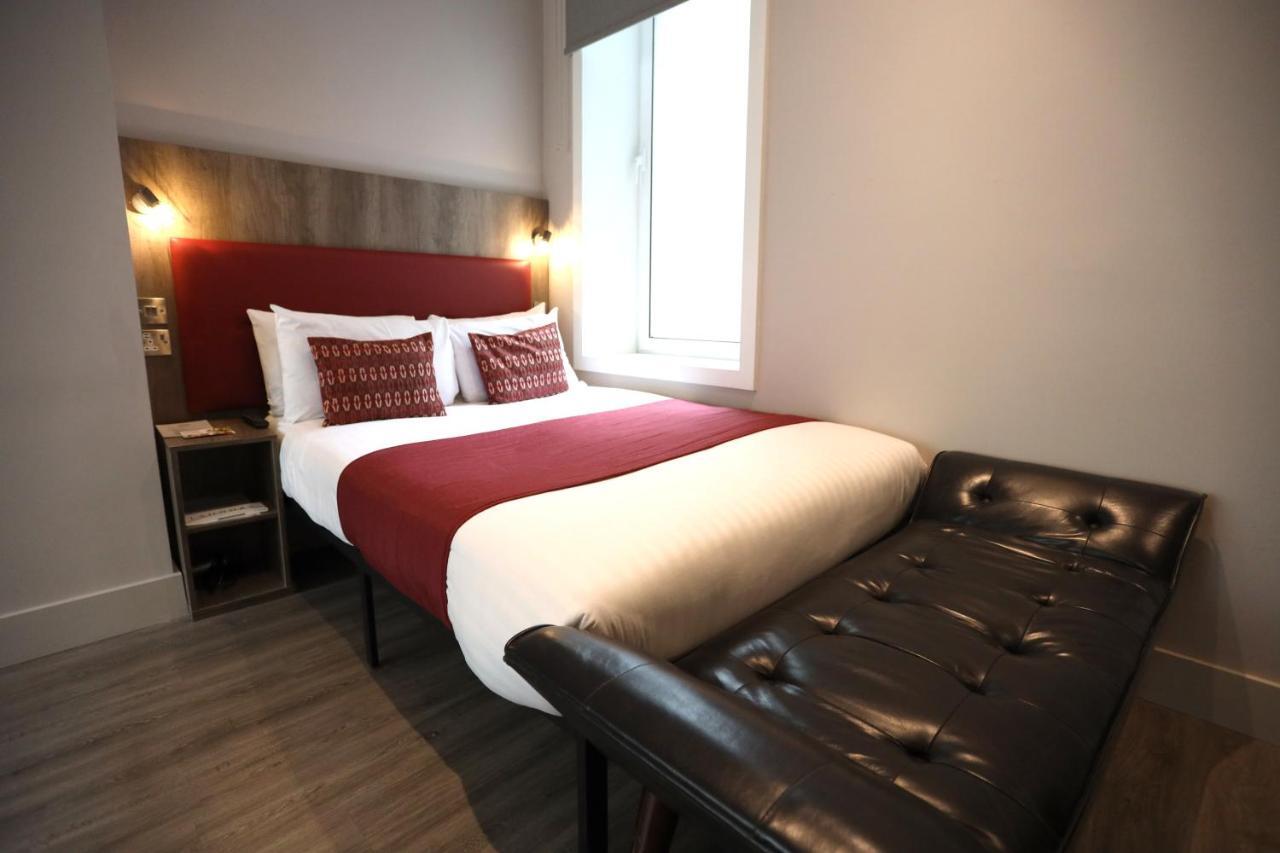 Euston Square 3*