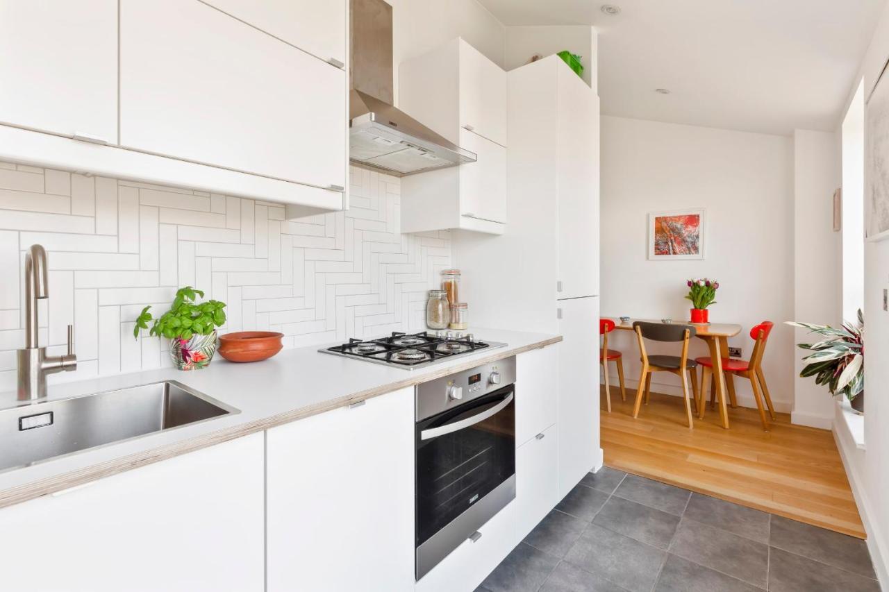 Apartment Stunning 2-bed Flat W/balcony In Dalston