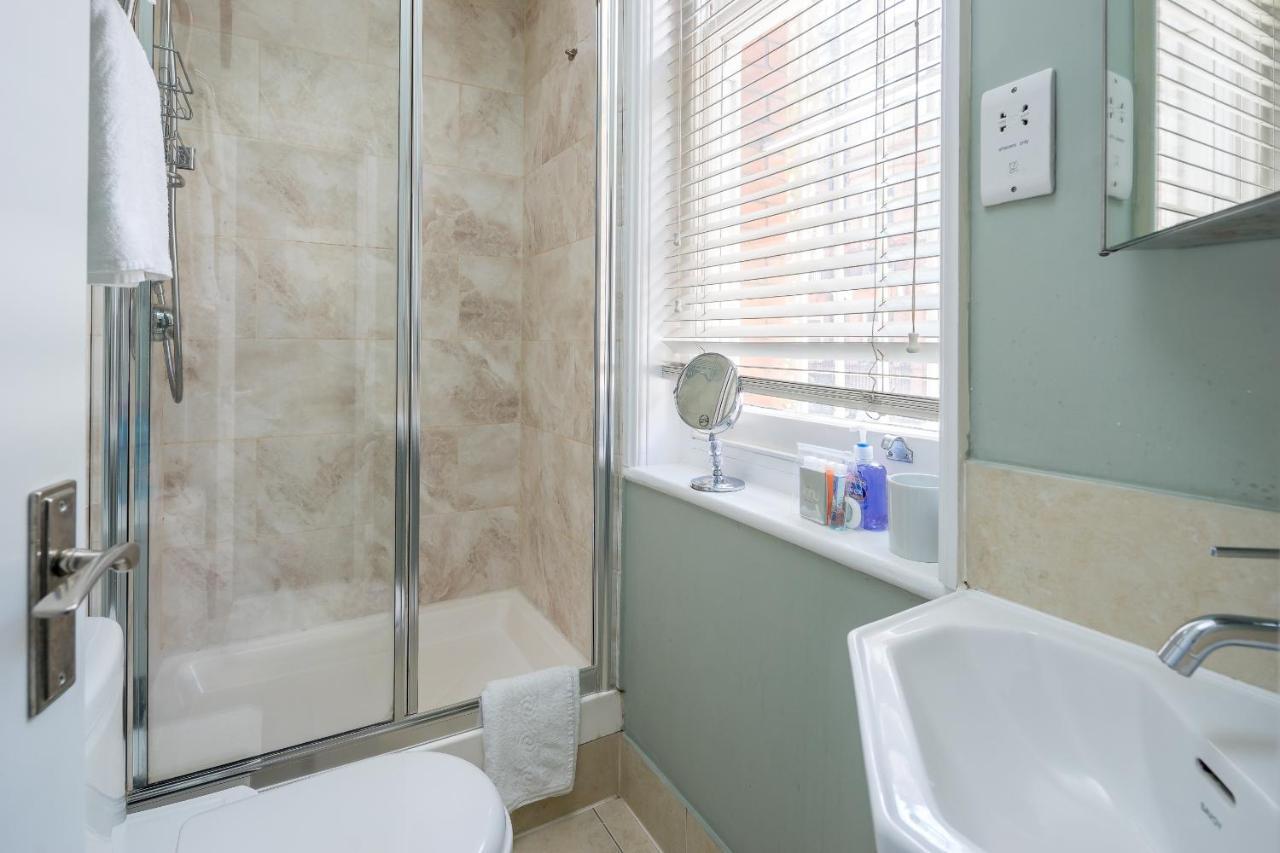 Apartment 1 Minute From Sloane Square Homm Walkable To Harrods And Kings Road