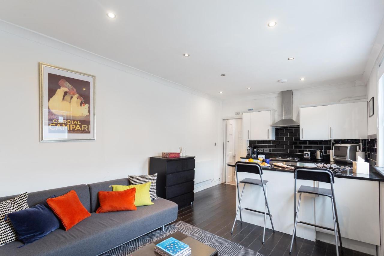 Apartment The Barons Court Gem London