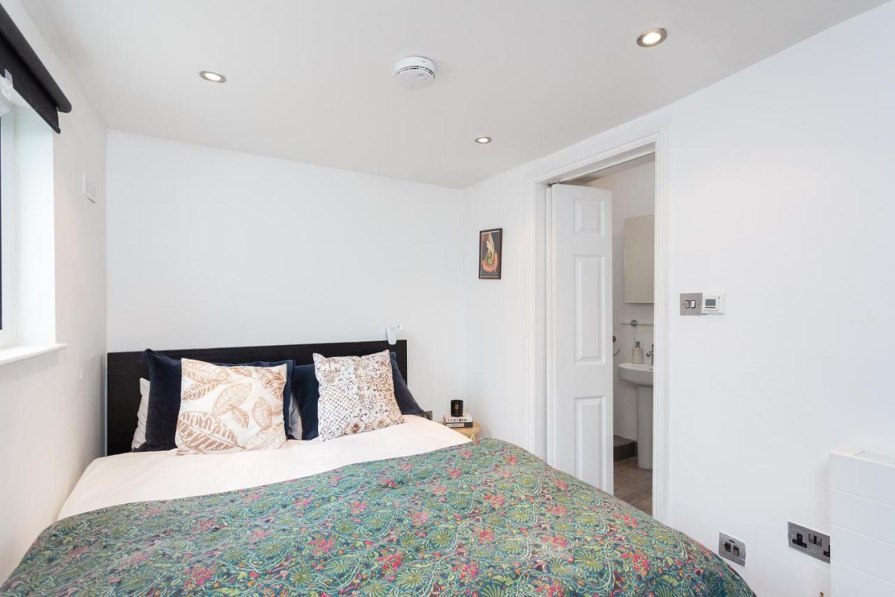 The Barons Court Gem *