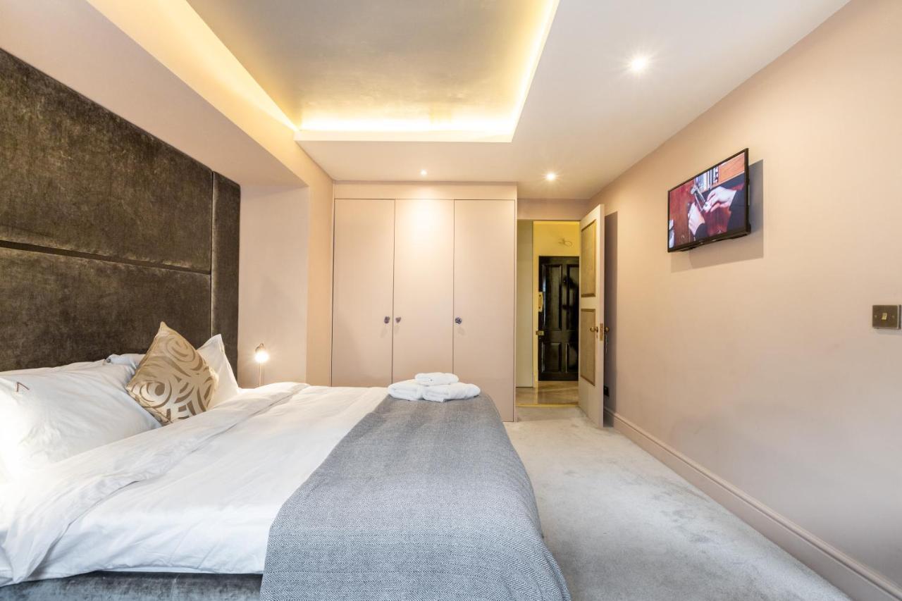 Casa Charles In Mayfair London