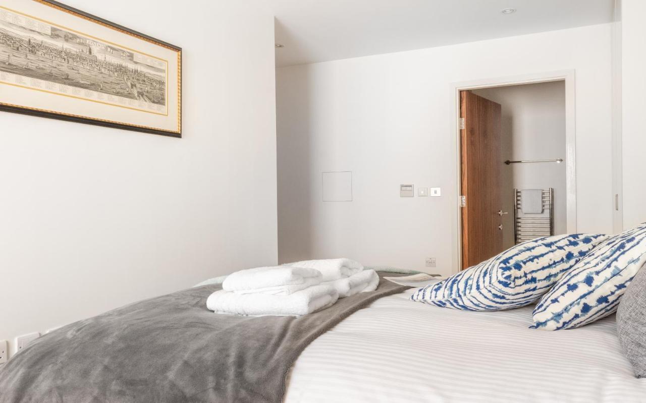 Fabulous 3 Bed 2 Bath Near Victoria Station Apartamento *