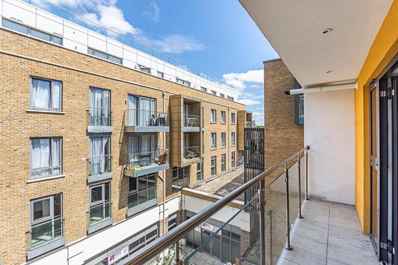 Apartment Beautiful Canary Wharf London