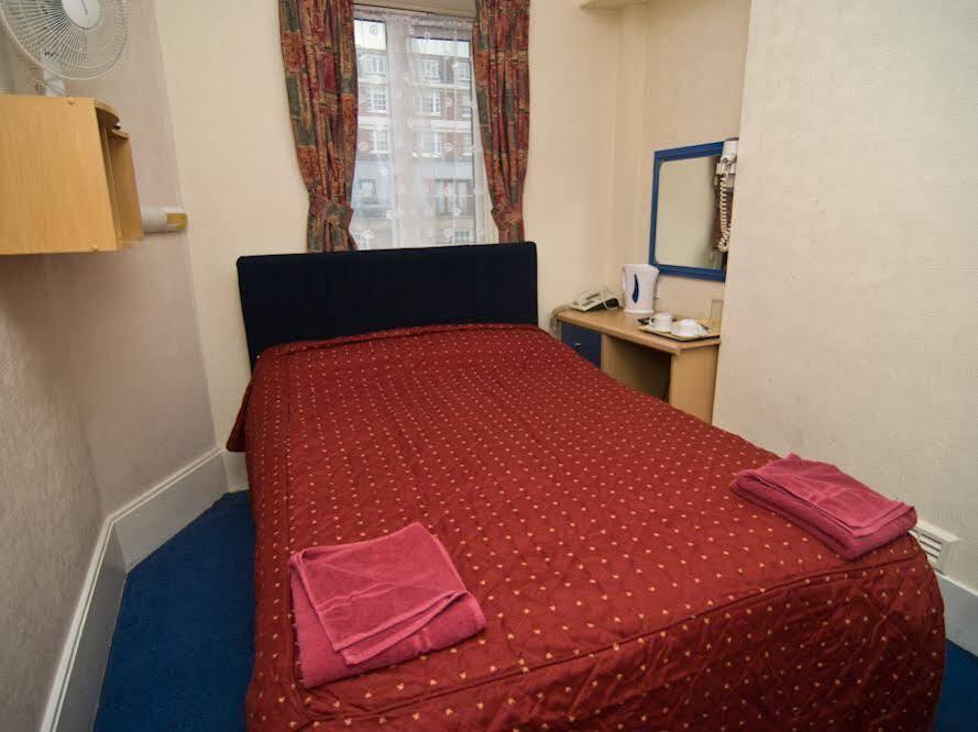 Boston Court 3* London