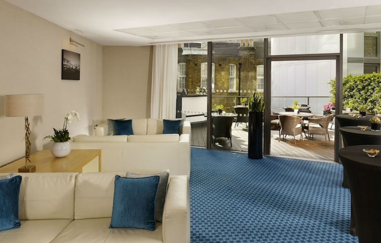 Hotel Park Plaza County Hall 4*