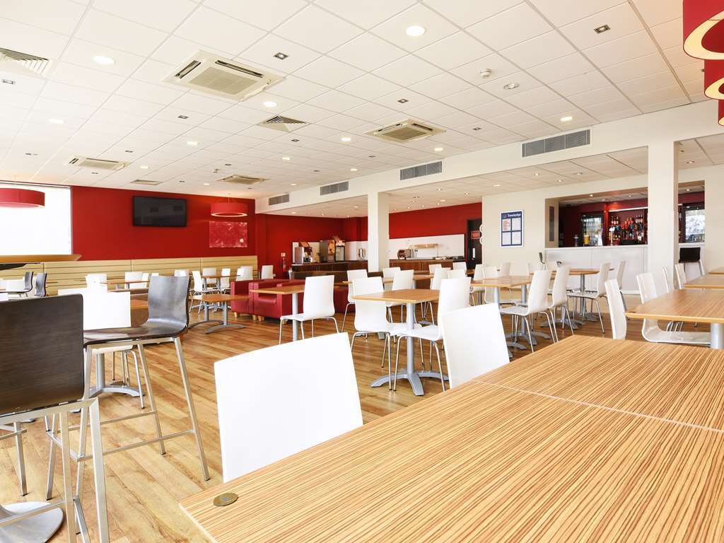 Travelodge Excel Hotel