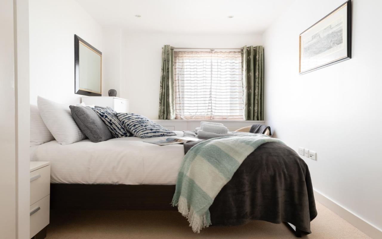 Fabulous 3 Bed 2 Bath Near Victoria Station Londres