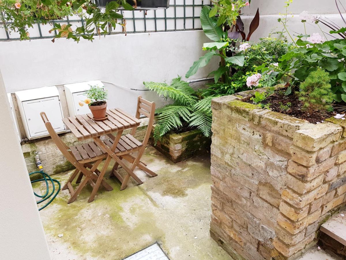 Pretty Maida Vale Apartment London