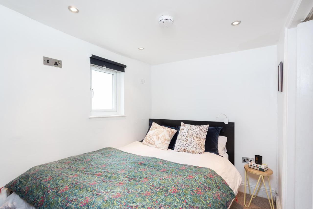 Apartment The Barons Court Gem