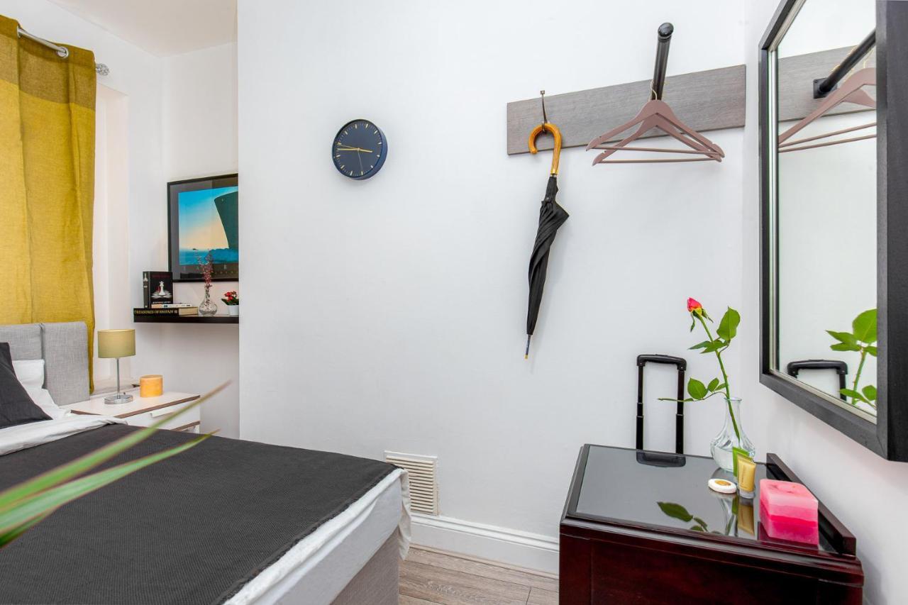 Sidney Street Homestay London