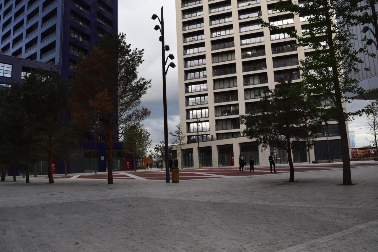 Island 3 Bedroom Luxury Apartments, Canary Wharf London