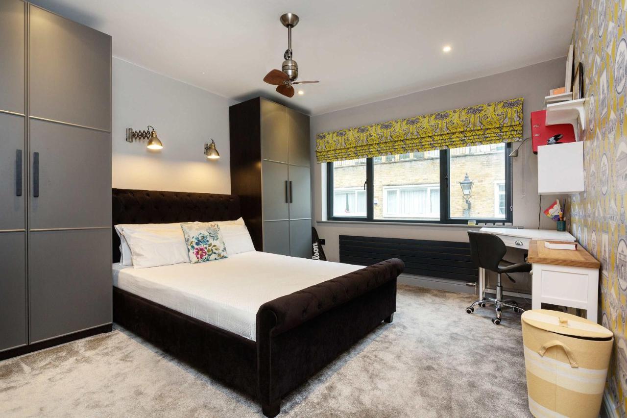 Veeve - Queen's Mews London