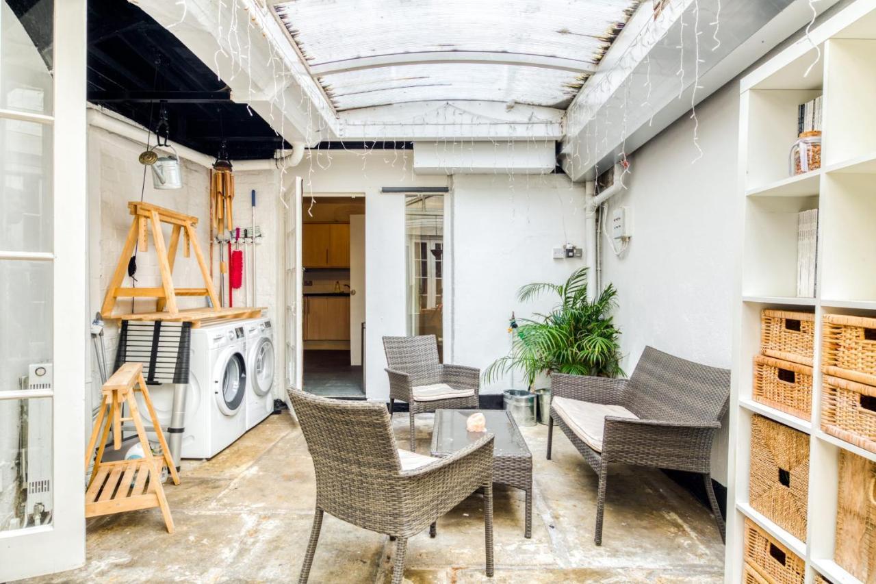2bed W/ Covered Patio, 5 Mins To Paddington Stn Apartamento