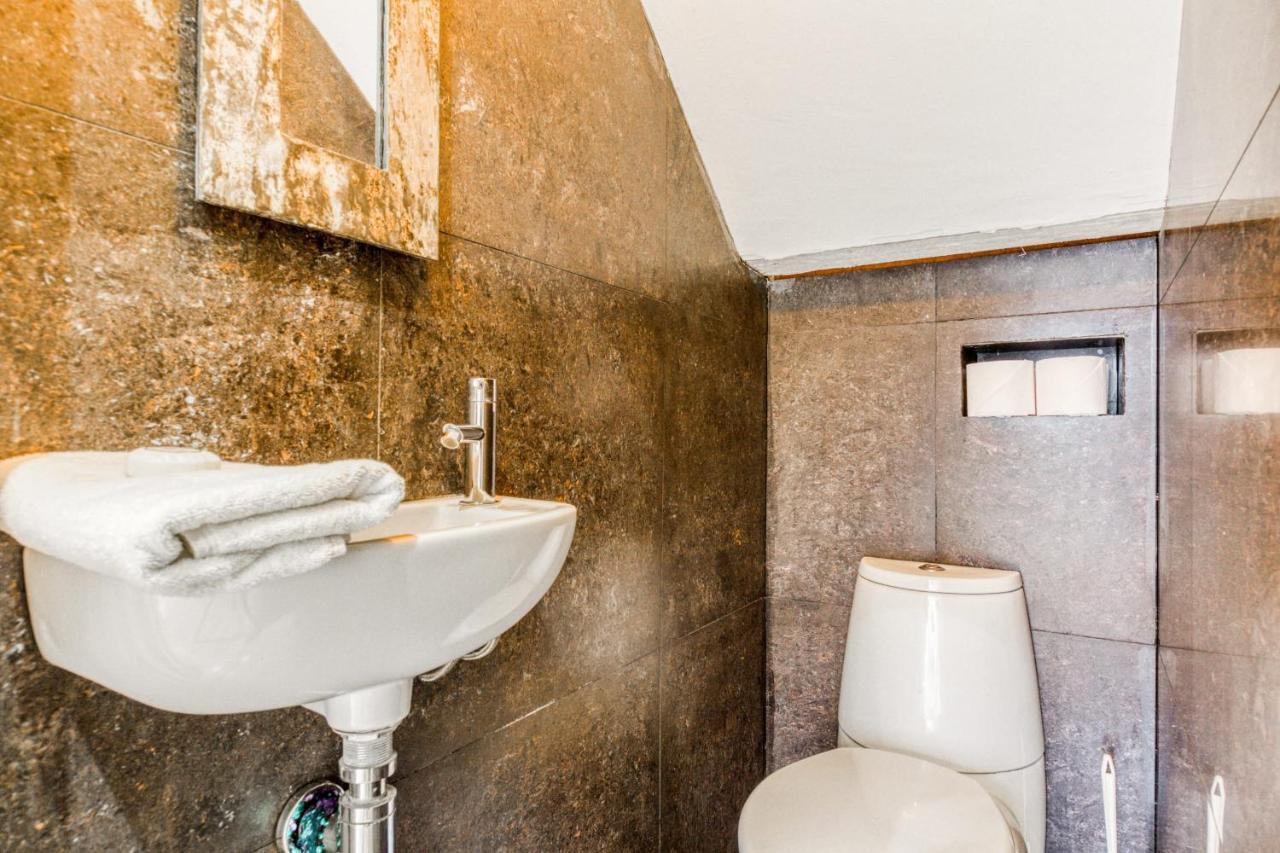 2bed W/ Covered Patio, 5 Mins To Paddington Stn *