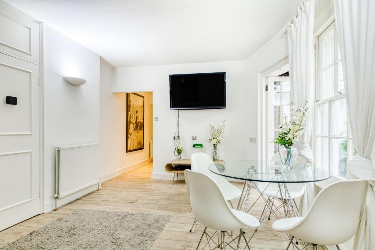 2bed W/ Covered Patio, 5 Mins To Paddington Stn Apartamento