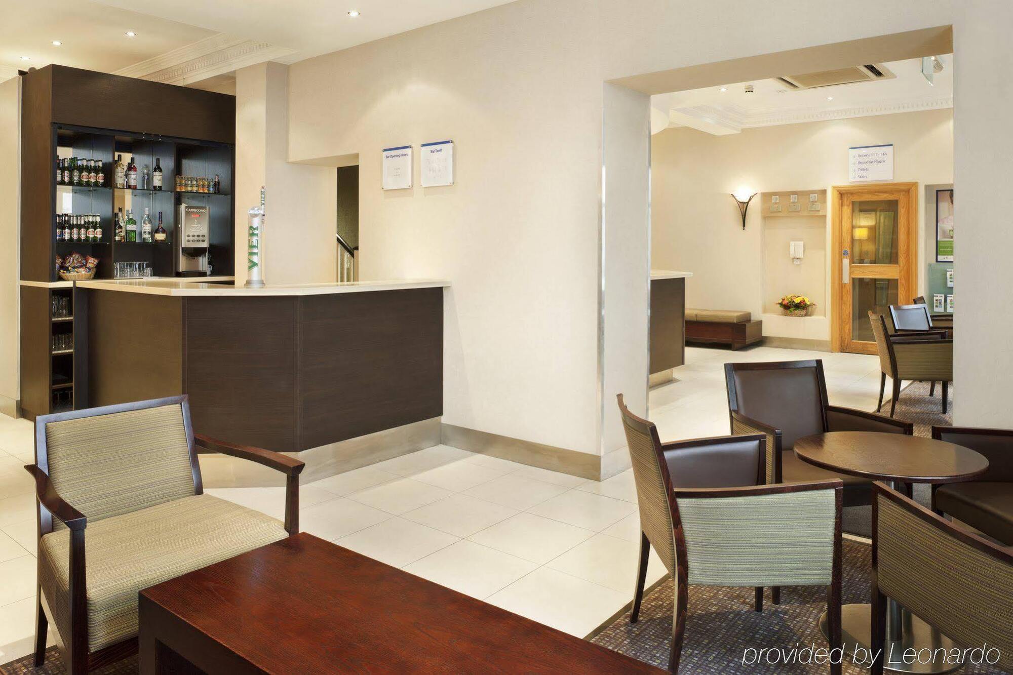 Express Victoria By Ihg 3*