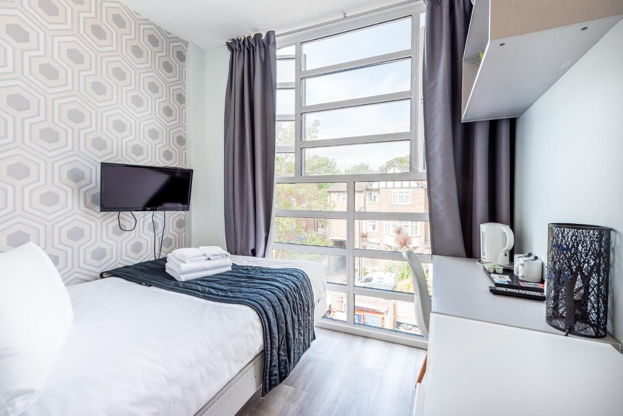 The Dome Acton Apartment London