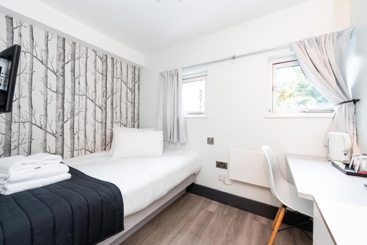 Apartment The Dome Acton London