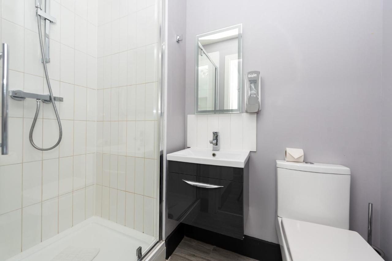 The Dome Acton Apartment London