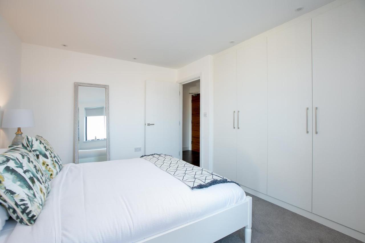 Crystal Aparthotel London