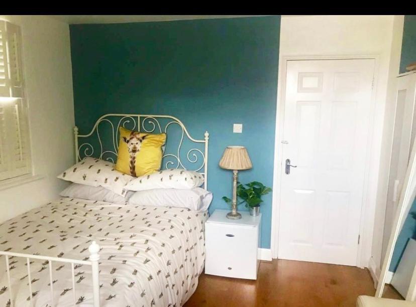 Mock Georgian, Modern Hackney Delight * London