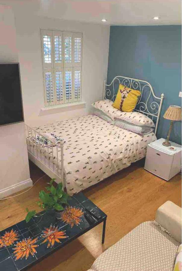 Privatunterkunft Mock Georgian, Modern Hackney Delight