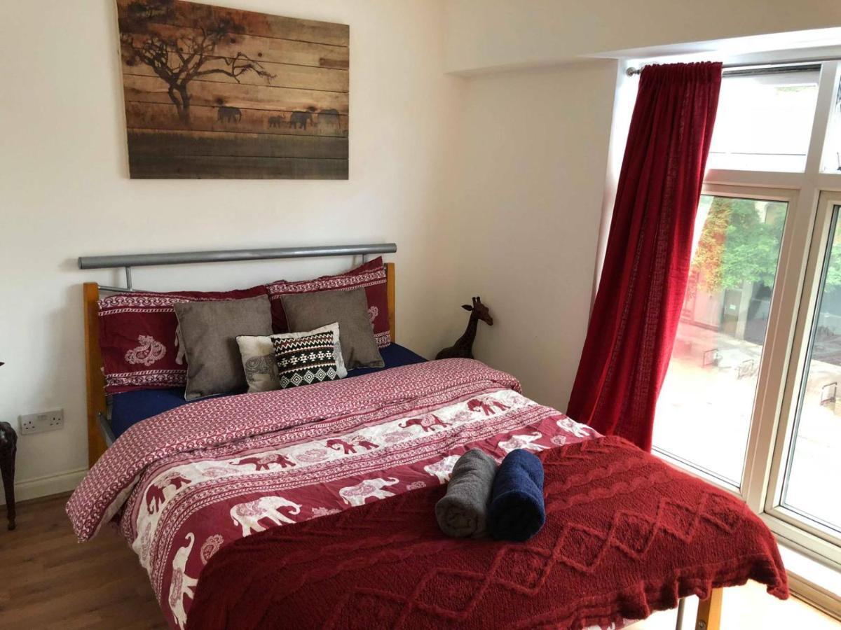 Guest house Commercial