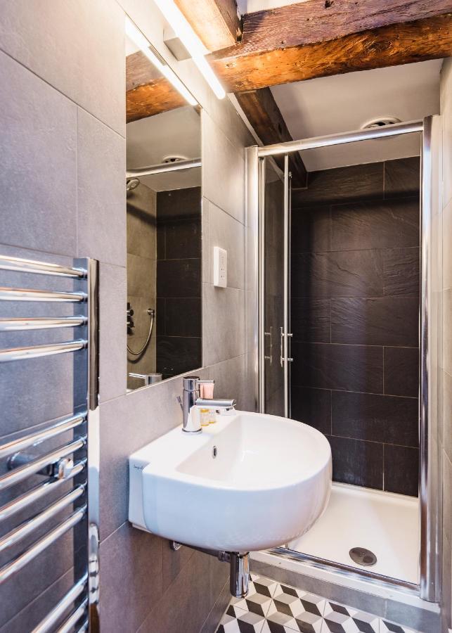 The Authentic Flats In The Heart Of Fitzrovia Apartment