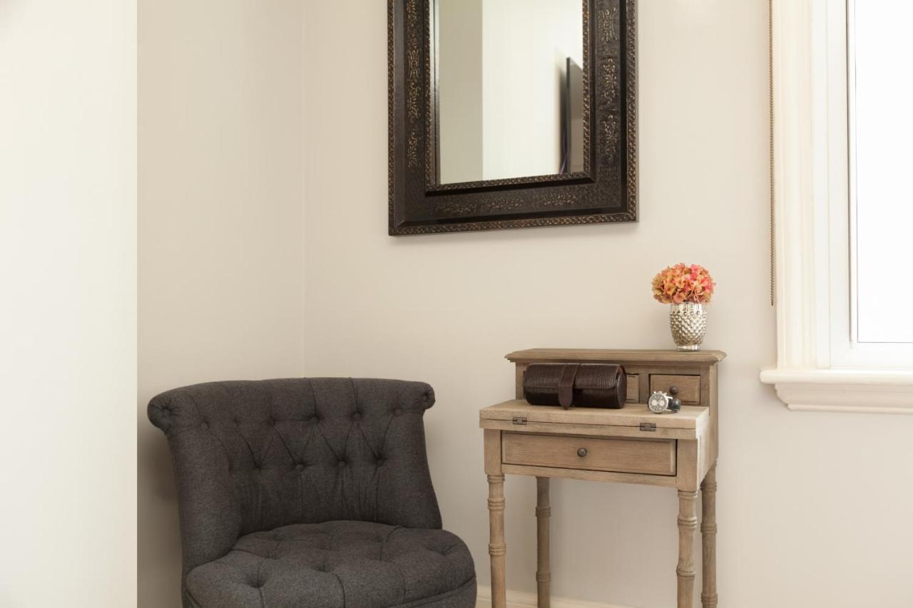 Stylish Mayfair Penthouse Next To Hyde Park Apartment London