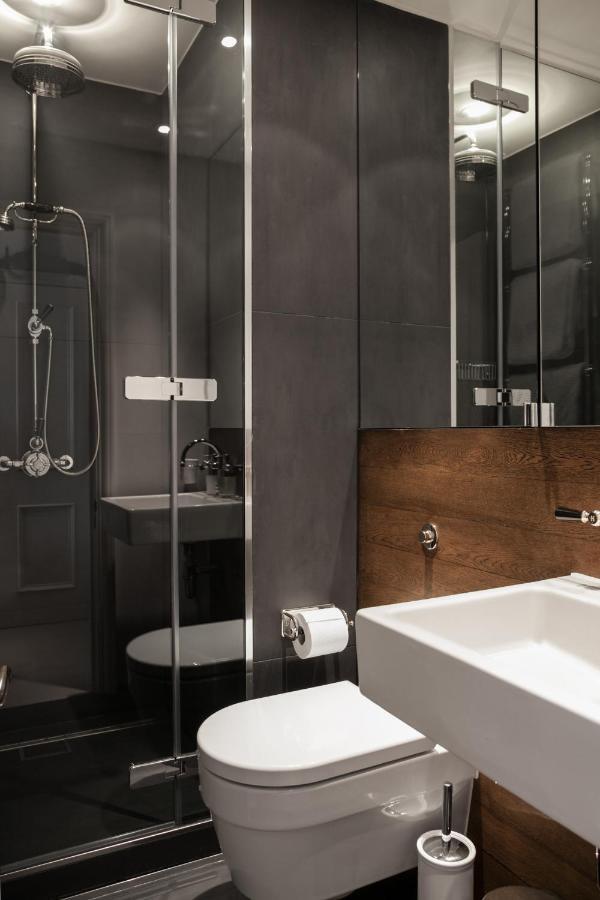 Stylish Mayfair Penthouse Next To Hyde Park Apartment London