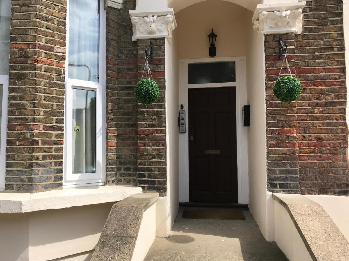 Stylish 2 Bed Apartment-zone 2 - 10 Minutes To The Heart Of London- Sleeps Up 8 * Londres