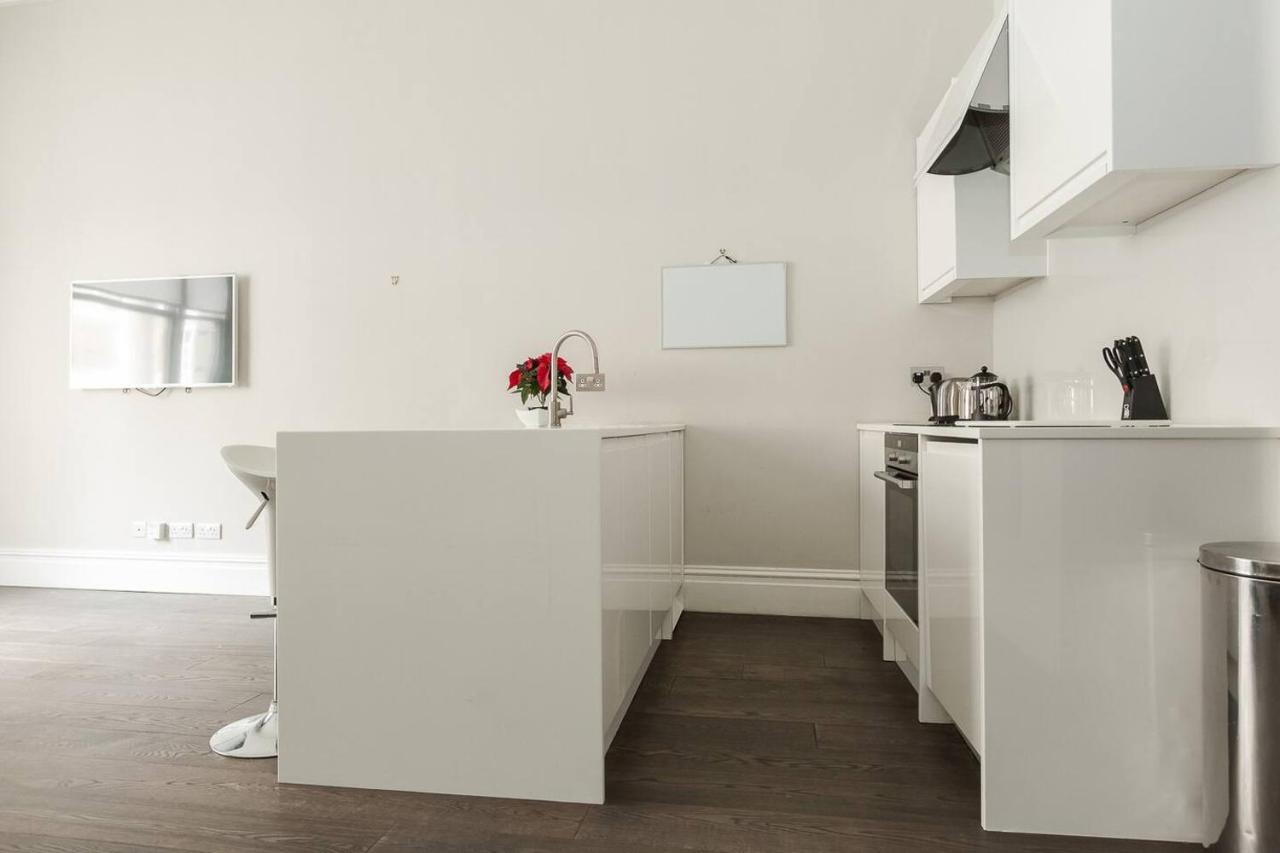 Modern 1br Period In Kensington Apartment London