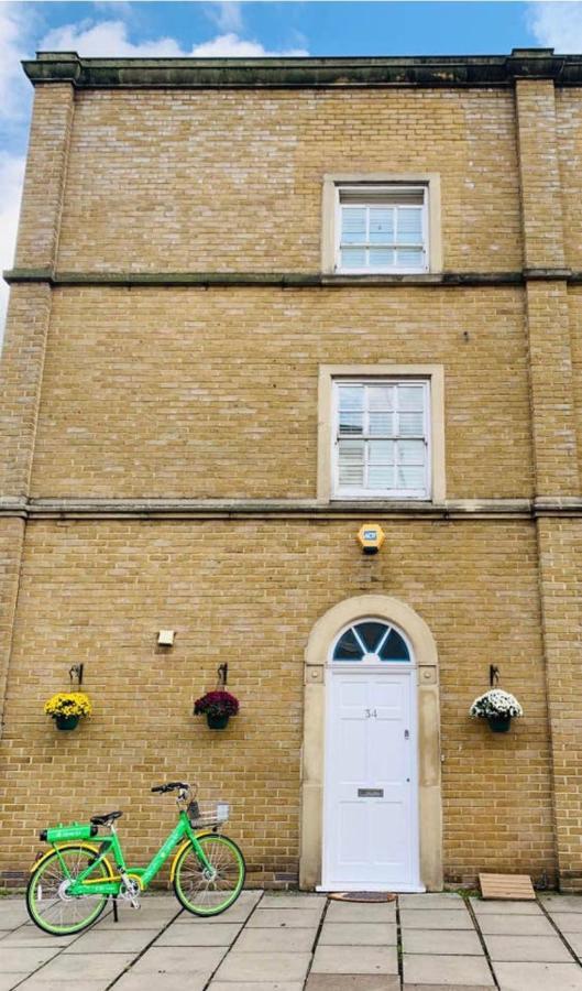 Mock Georgian, Modern Hackney Delight