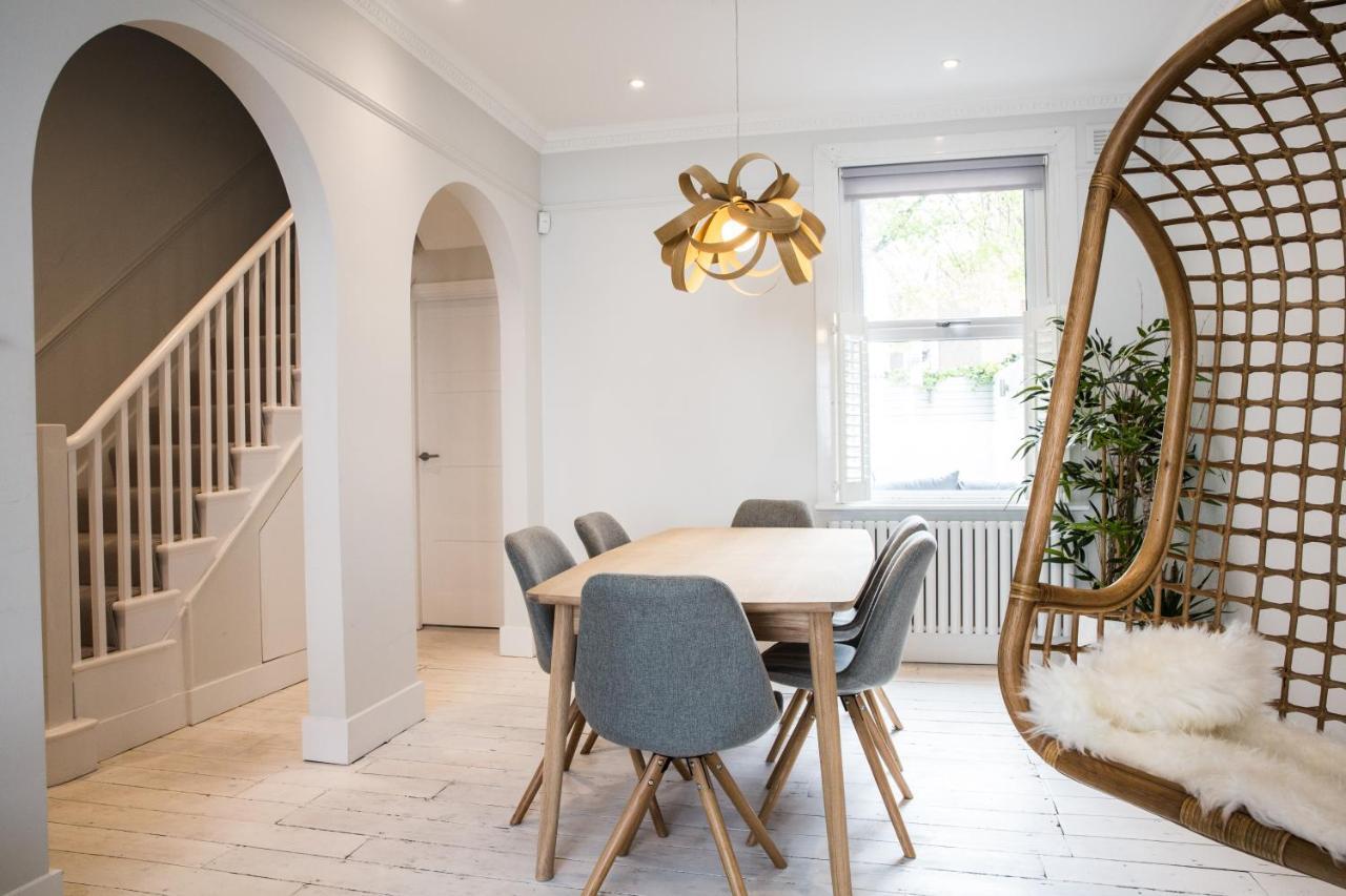 Magnificent House For 6 In Fulham With Back Garden Holiday home *