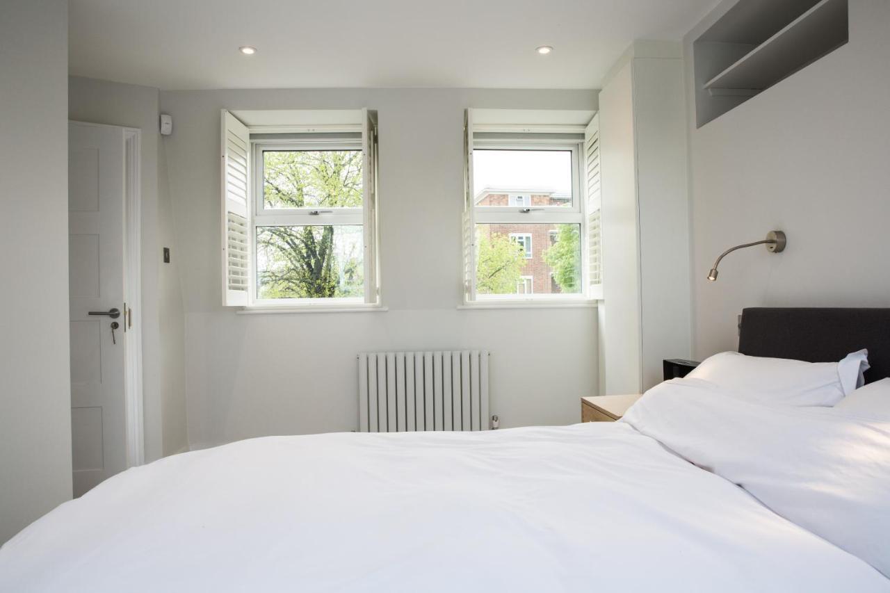 Magnificent House For 6 In Fulham With Back Garden London
