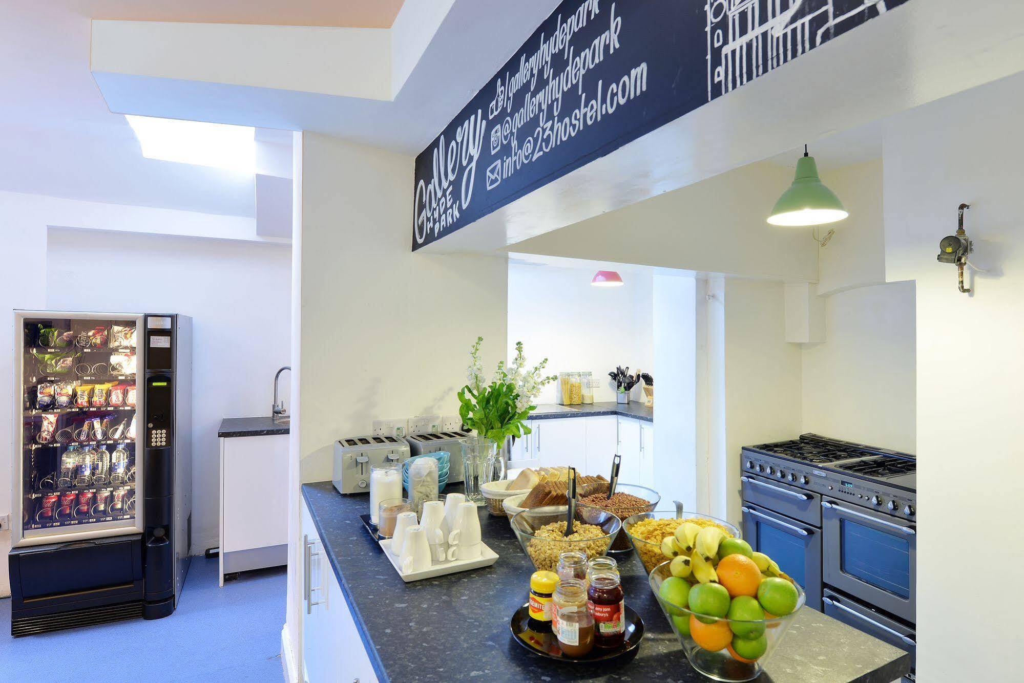 Hostel Gallery Hyde Park London