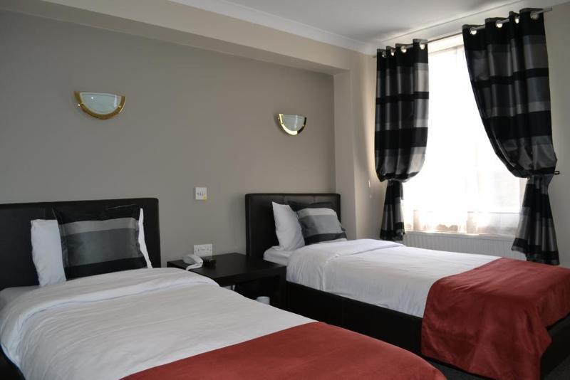 Smart Hyde Park View Hostel *