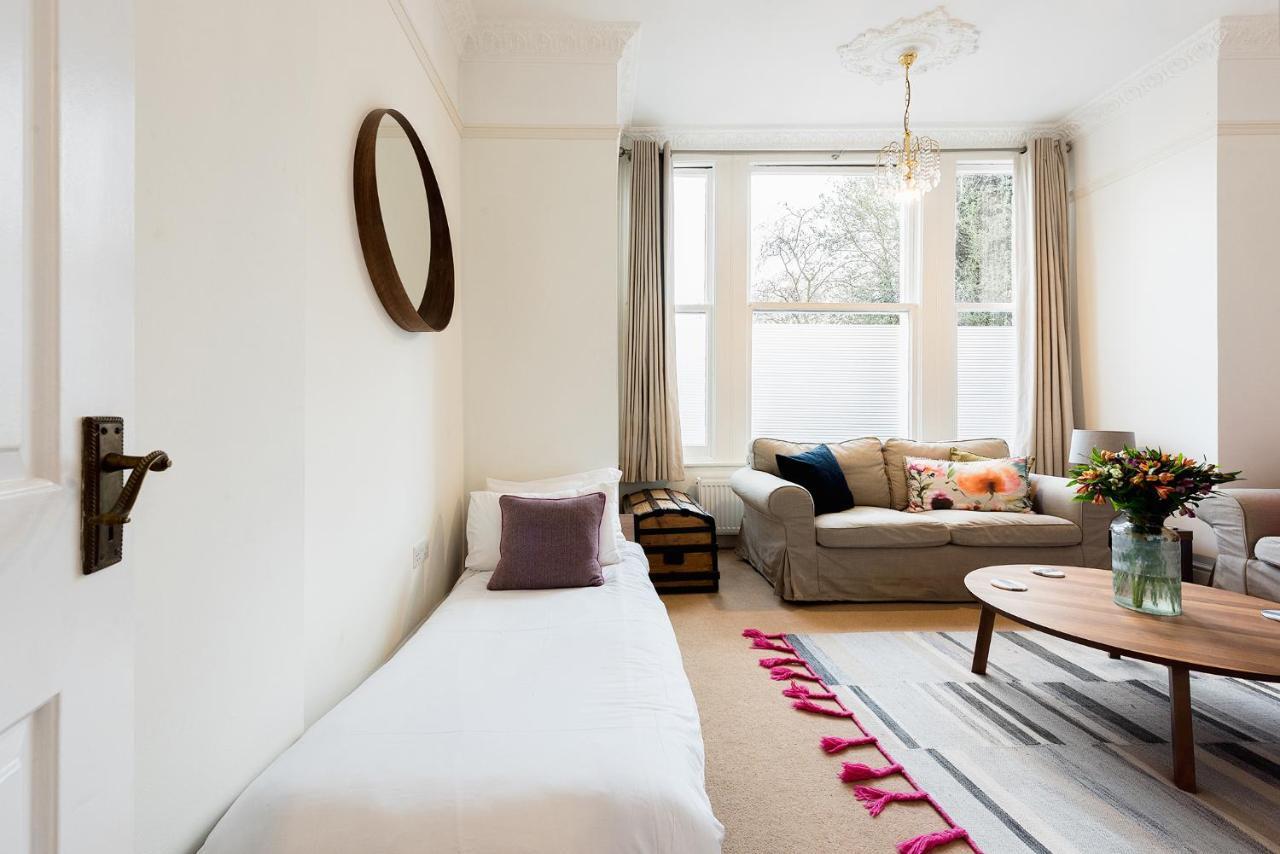 Heart Of Ealing With Garden * London