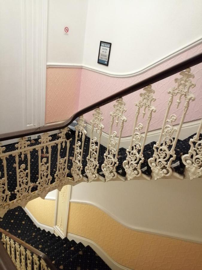 Albergue Gallery Hyde Park
