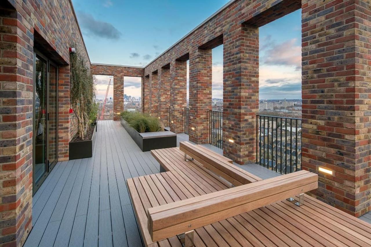 Modern 2 Bed Sleeps 6 W Gym & Balcony In Southwark Apartment *