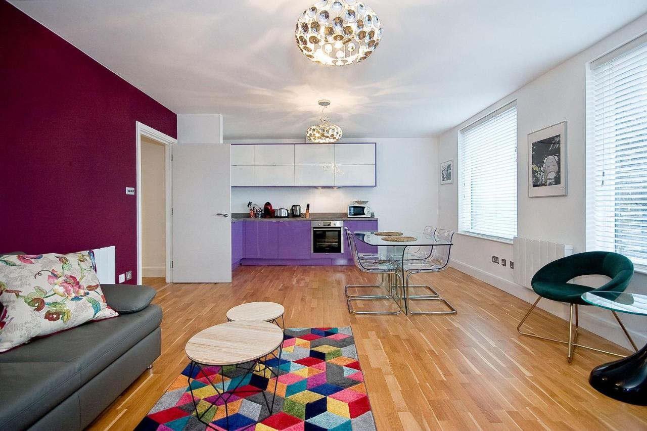 Mulberry Flat 6 - Two Bedroom 3rd Floor By Living Holiday home