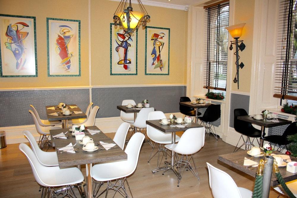 Hotel Columbus London