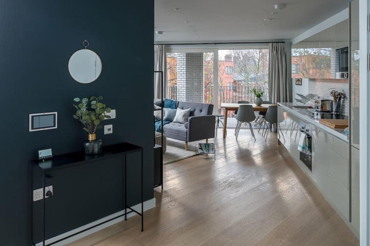 Apartment Modern 2 Bed Sleeps 6 W Gym & Balcony In Southwark *