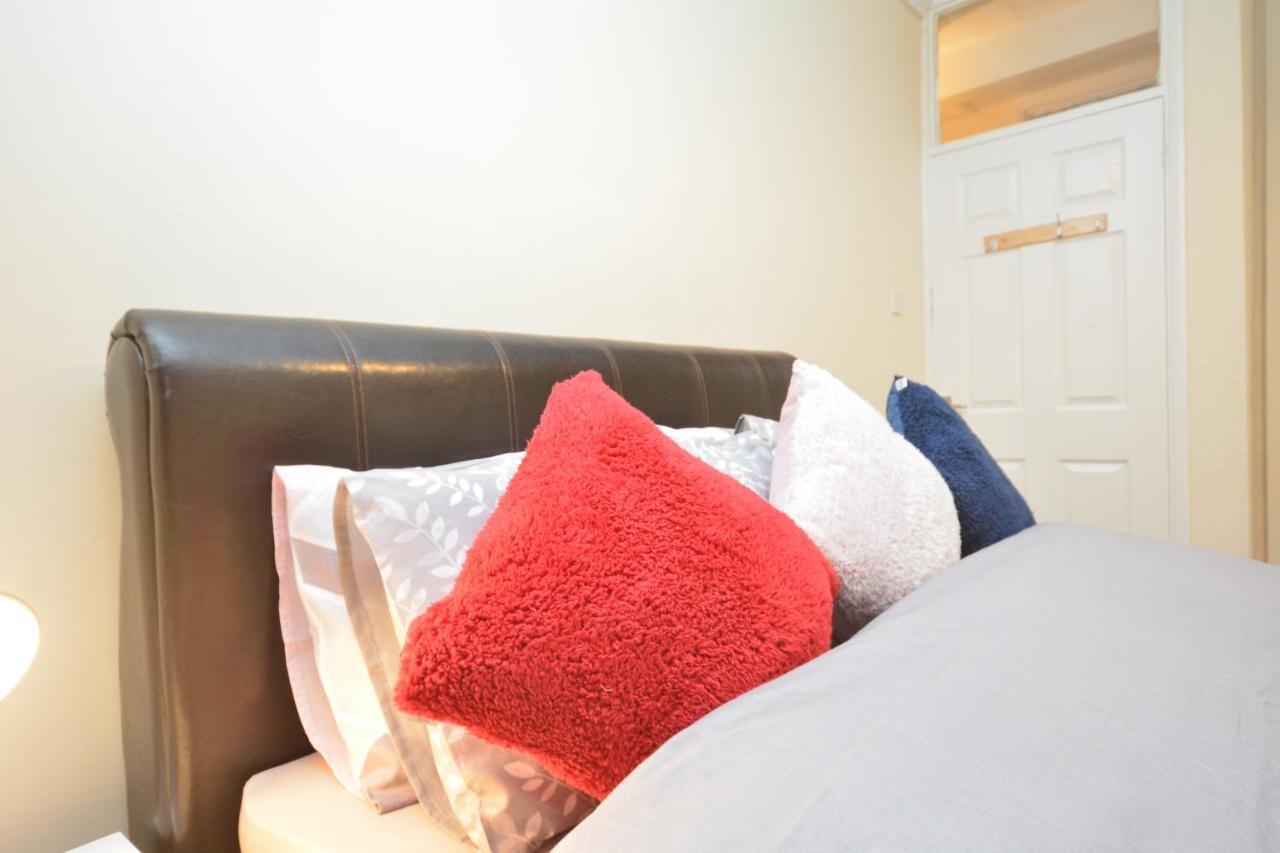Apartamento Beautiful Two Bedroom Near O2 Arena Londres