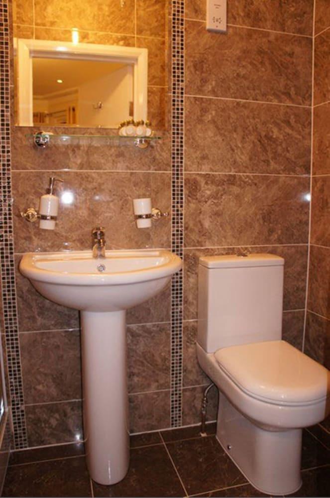 Sapphire Hotel London