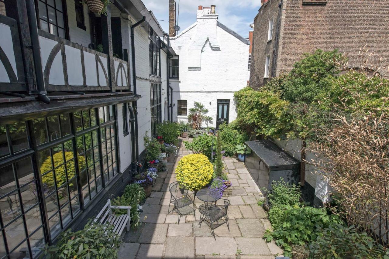 St Albans * London
