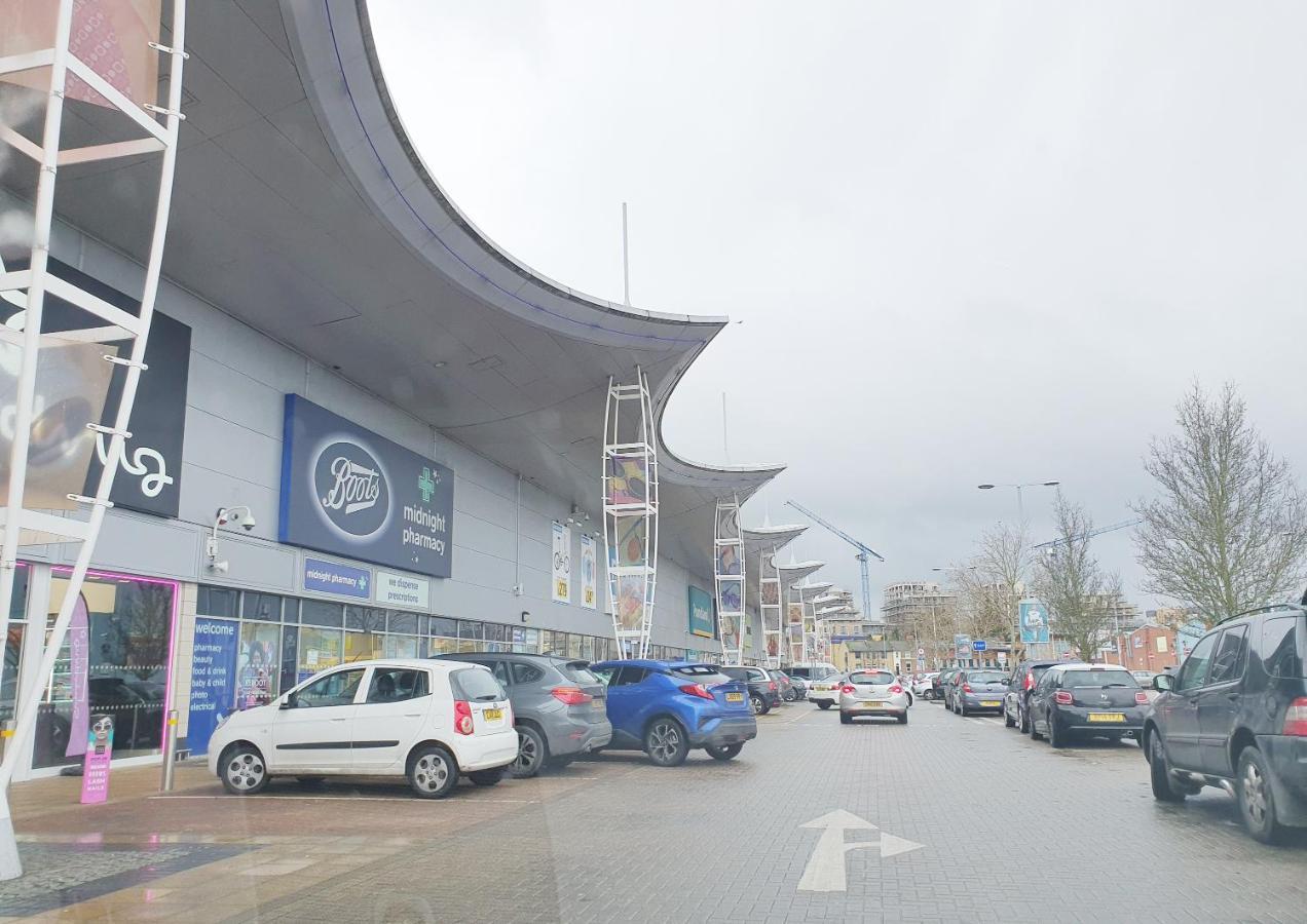 Beautiful Two Bedroom Near O2 Arena Apartamento