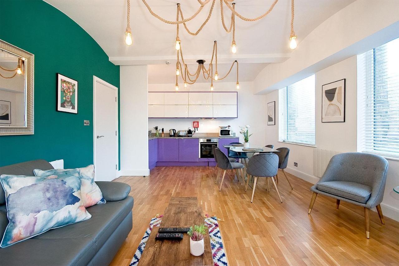Mulberry Flat 4 - Two Bedroom 2nd Floor By Living Ferienhaus