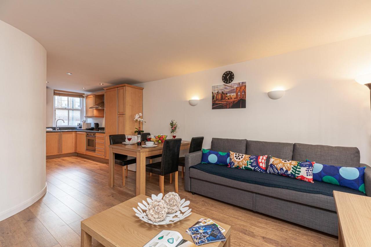 Royal Kensington Apartment
